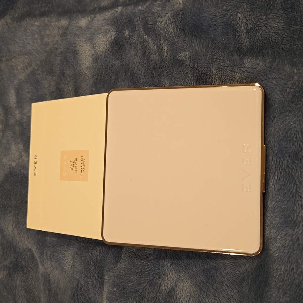 Ever cheek and eye palette